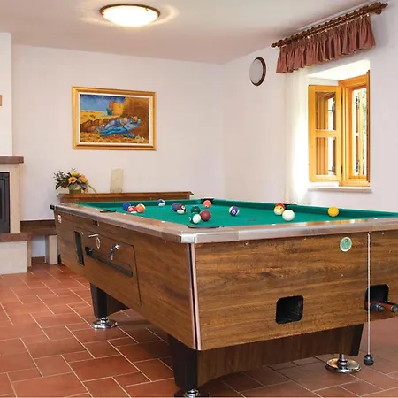 Stunning Home In Vrsar With Kitchen Vrsar